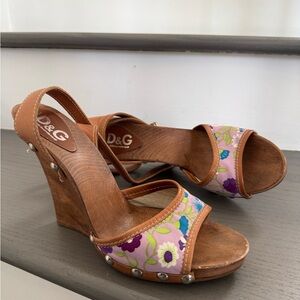 D&G by Dolce & Gabbana Y2K Women's Brown and Pink Wedge Wooden Sandals 37.5